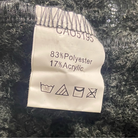 ESHA Design women lace and sequins lace long sleeves frilled top. Size S. Used. - Picture 7 of 7